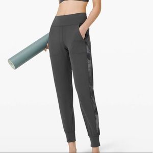 Lululemon Align Jogger Track Stripe Size 6 NWT